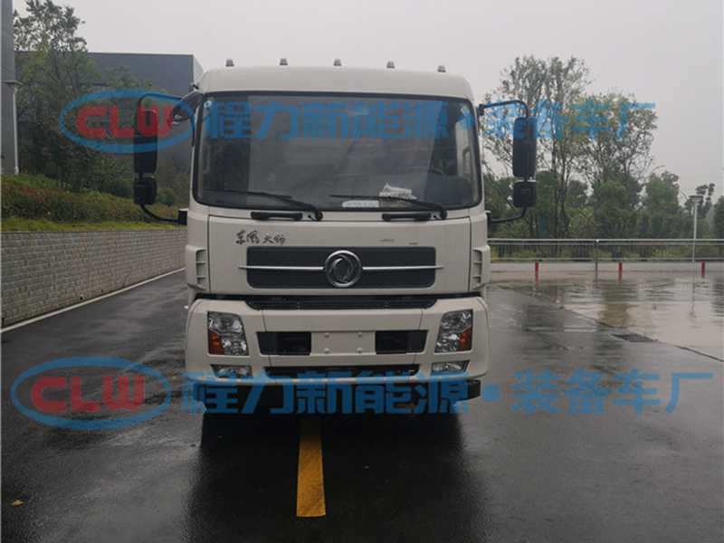 東風天錦CL5180TSLBEV型純電動掃路車